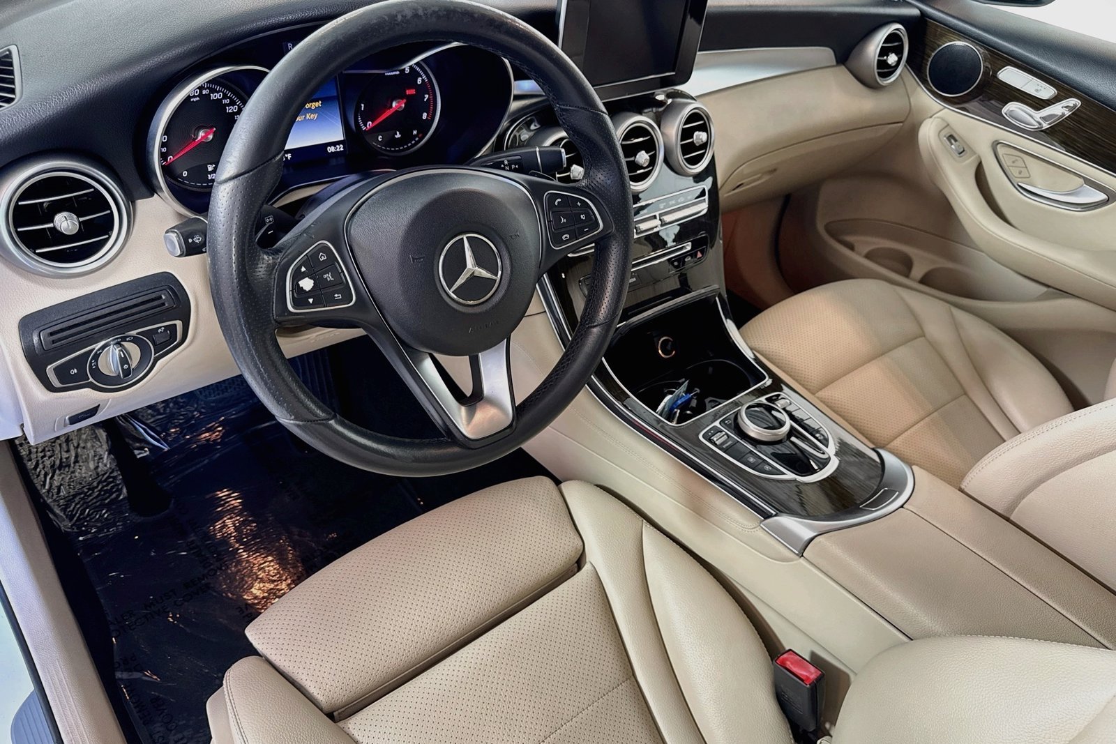 Used 2018 Polar White Mercedes-Benz GLC 300 image 9