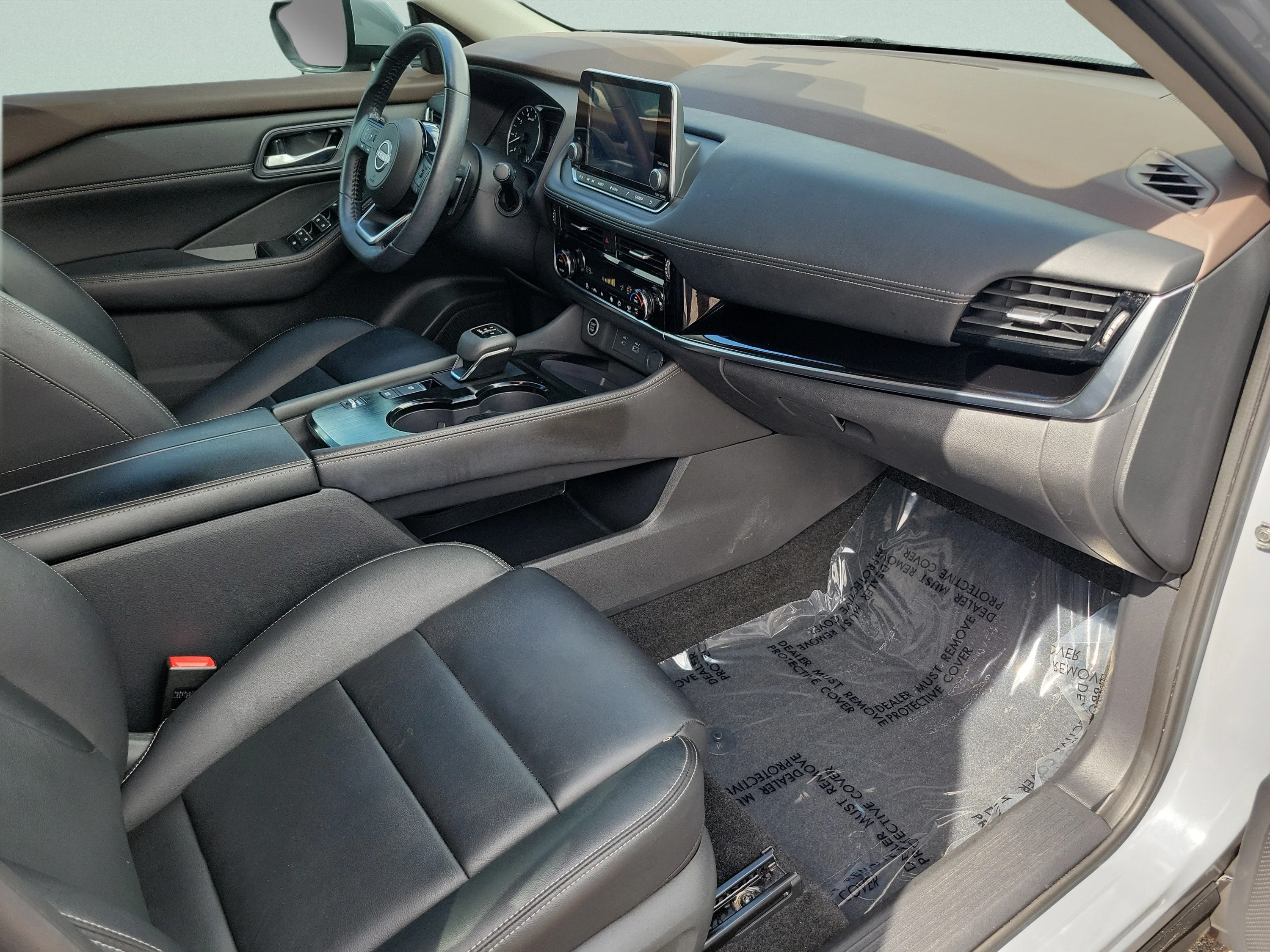 Used 2023 Boulder Gray Pearl Nissan SL image 11