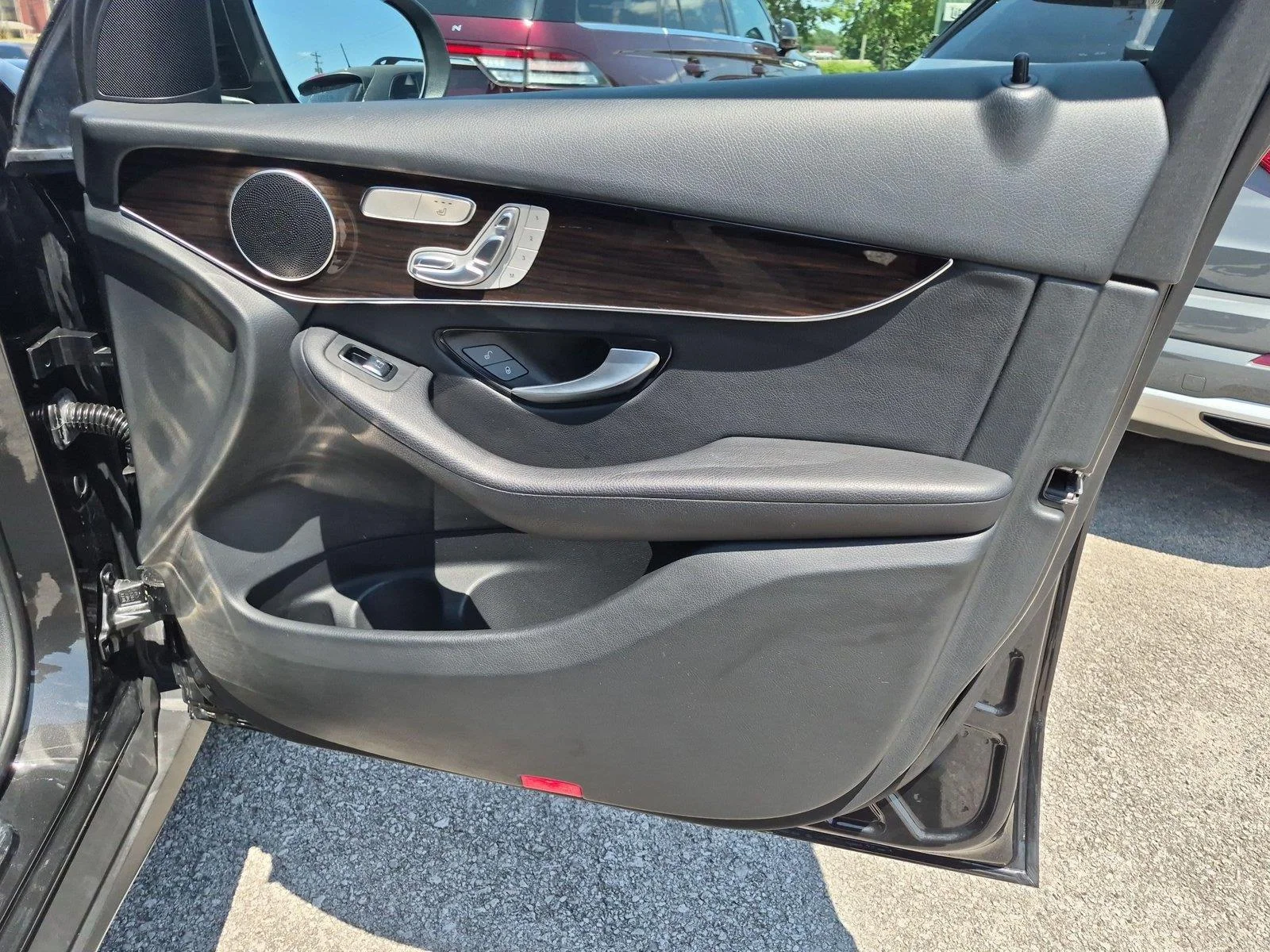 Certified Used 2022 Graphite Grey Metallic Mercedes-Benz GLC 300 image 36
