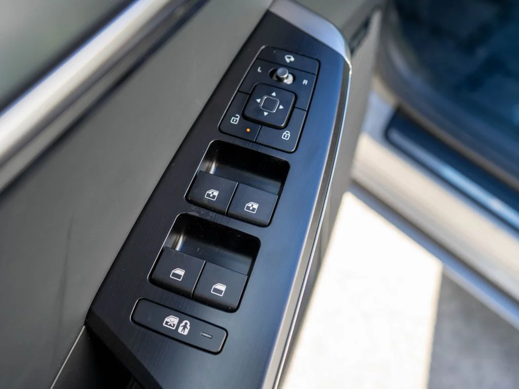 New 2026 Wolf Gray Kia GT-Line AWD image 18