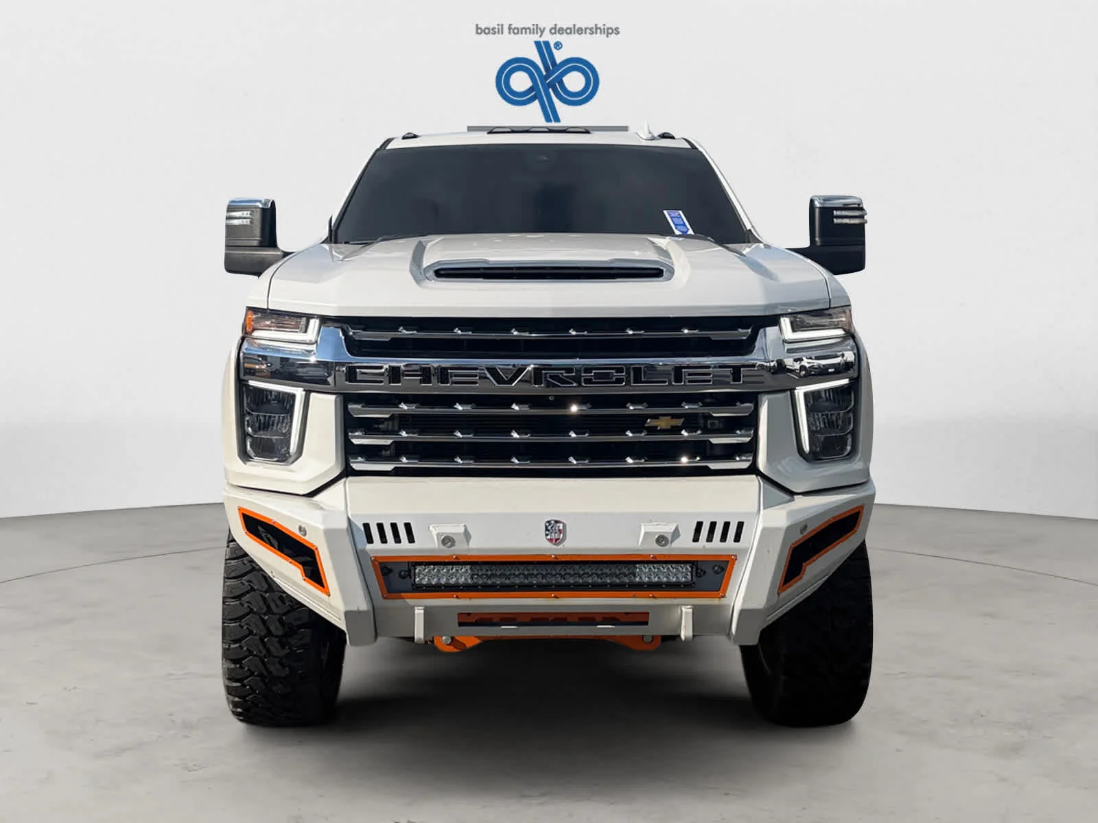 Used 2022 Iridescent Pearl Tricoat Chevrolet LTZ image 9