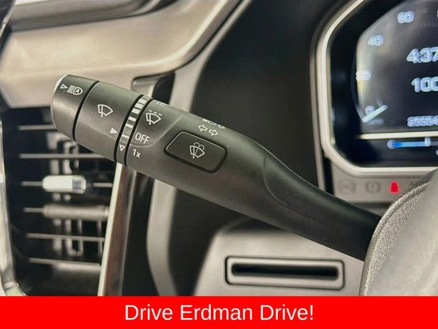 Used 2022 White GMC Denali image 15