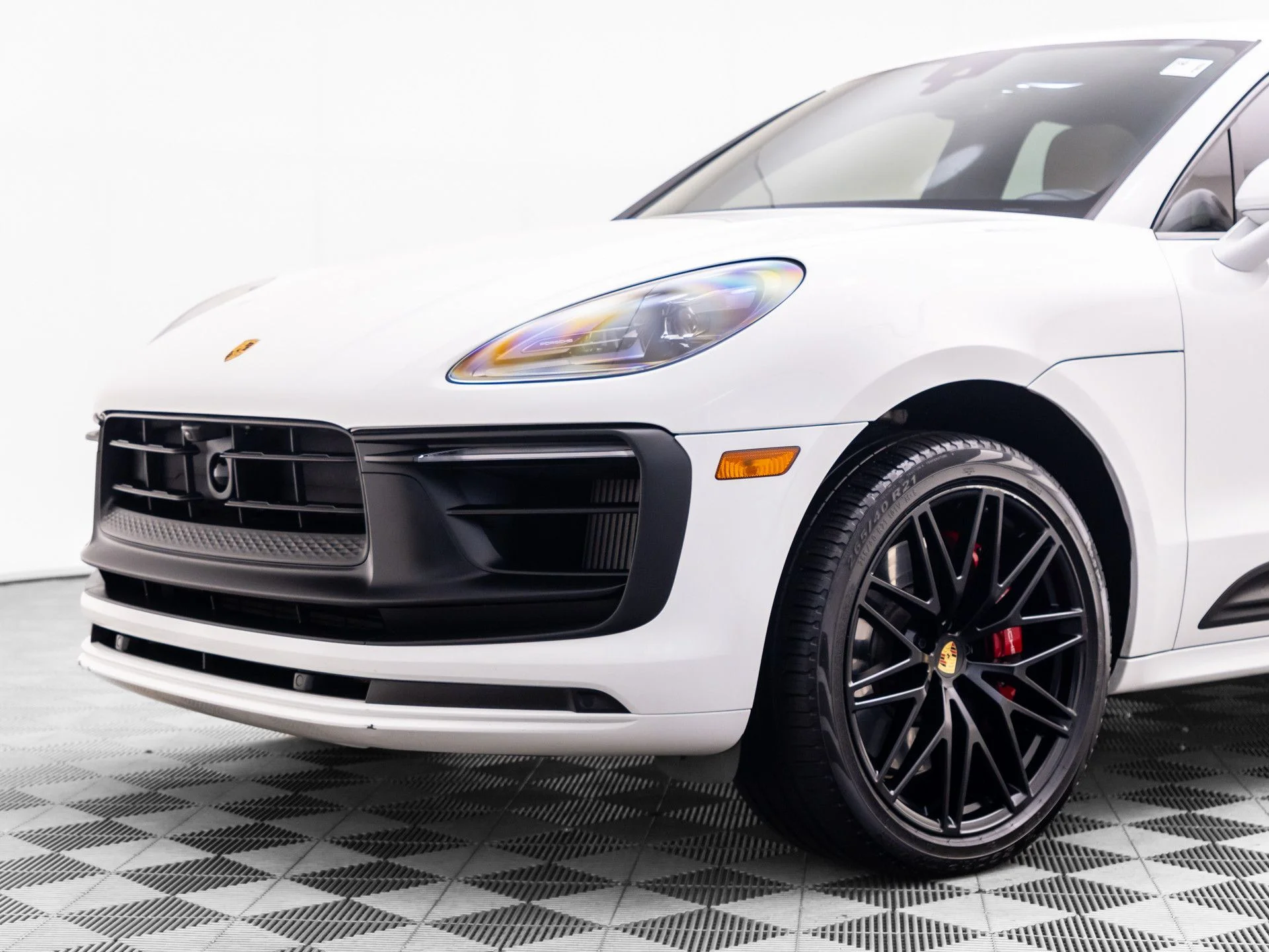 Used 2023  Porsche GTS image 40