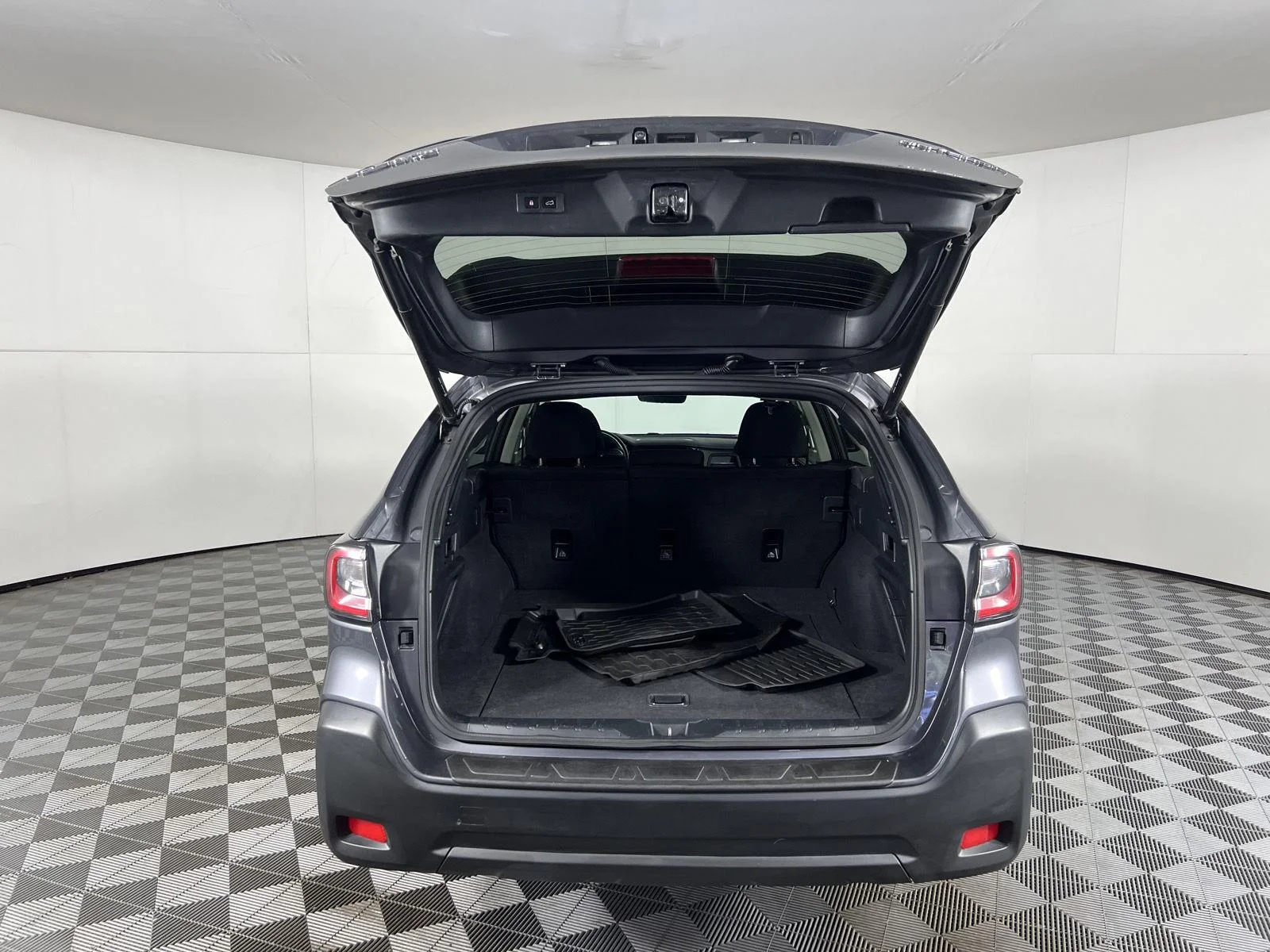Used 2025 Magnetite Gray Metallic Subaru Premium image 45