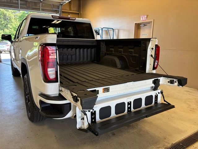New 2026 White GMC Elevation image 17