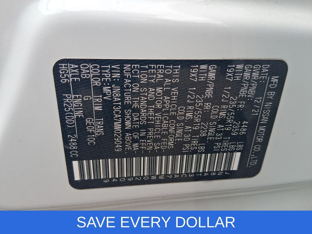 Used 2021 White Nissan SL image 19
