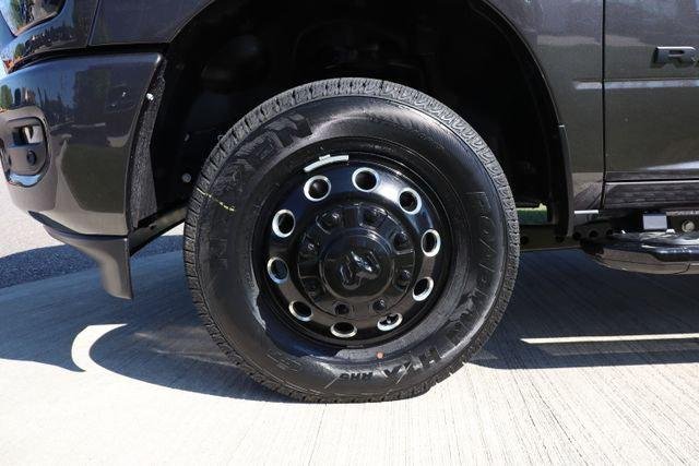 New 2026 Granite Crystal Metallic Clear-Coat Exterior Paint RAM LARAMIE image 46