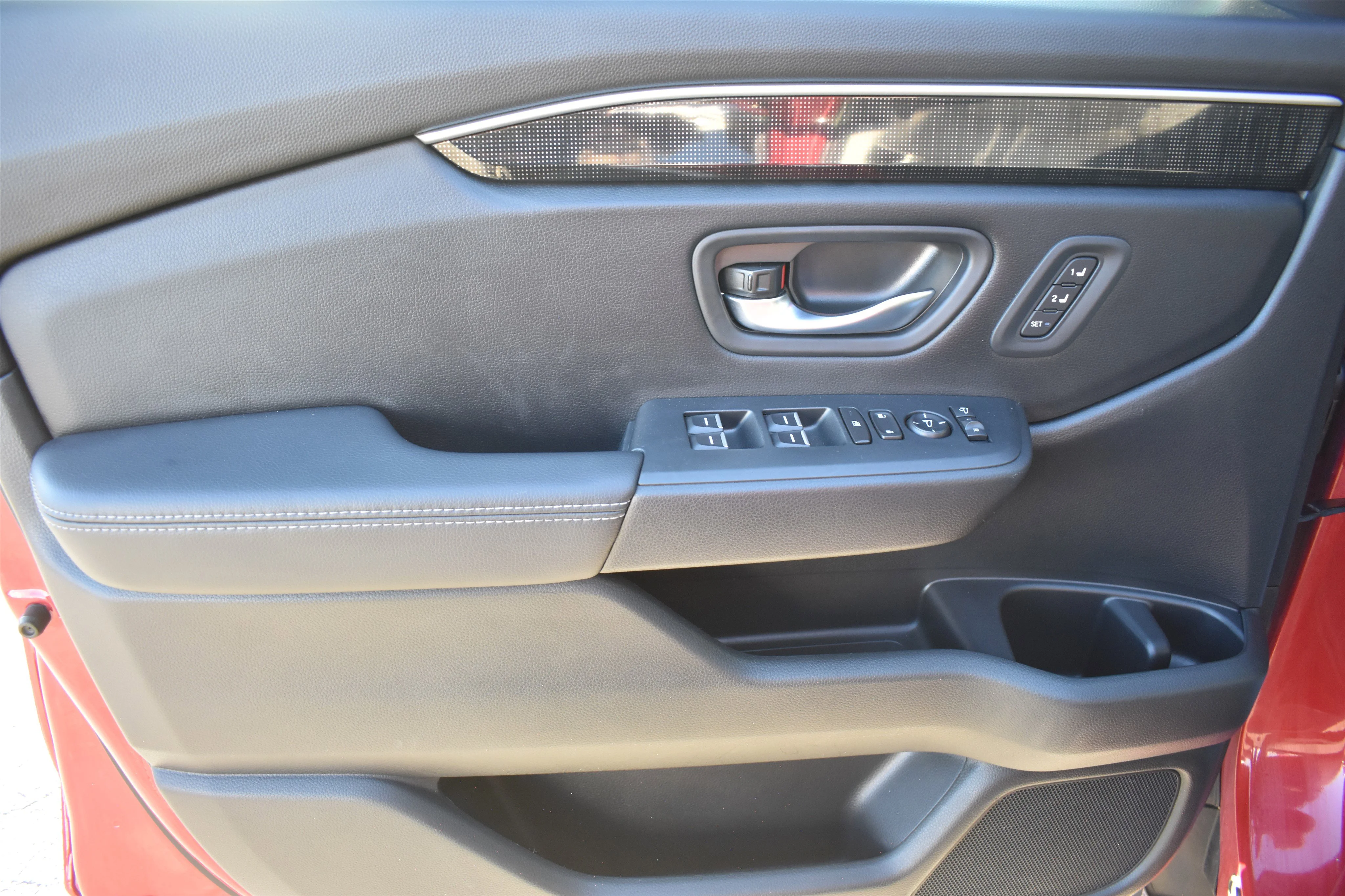 2025 Honda Pilot Elite - Photo 12