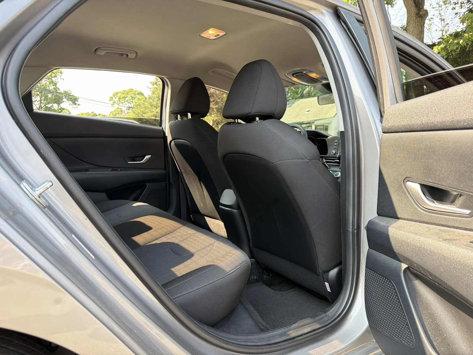 Used 2023 Silver Hyundai SE image 13