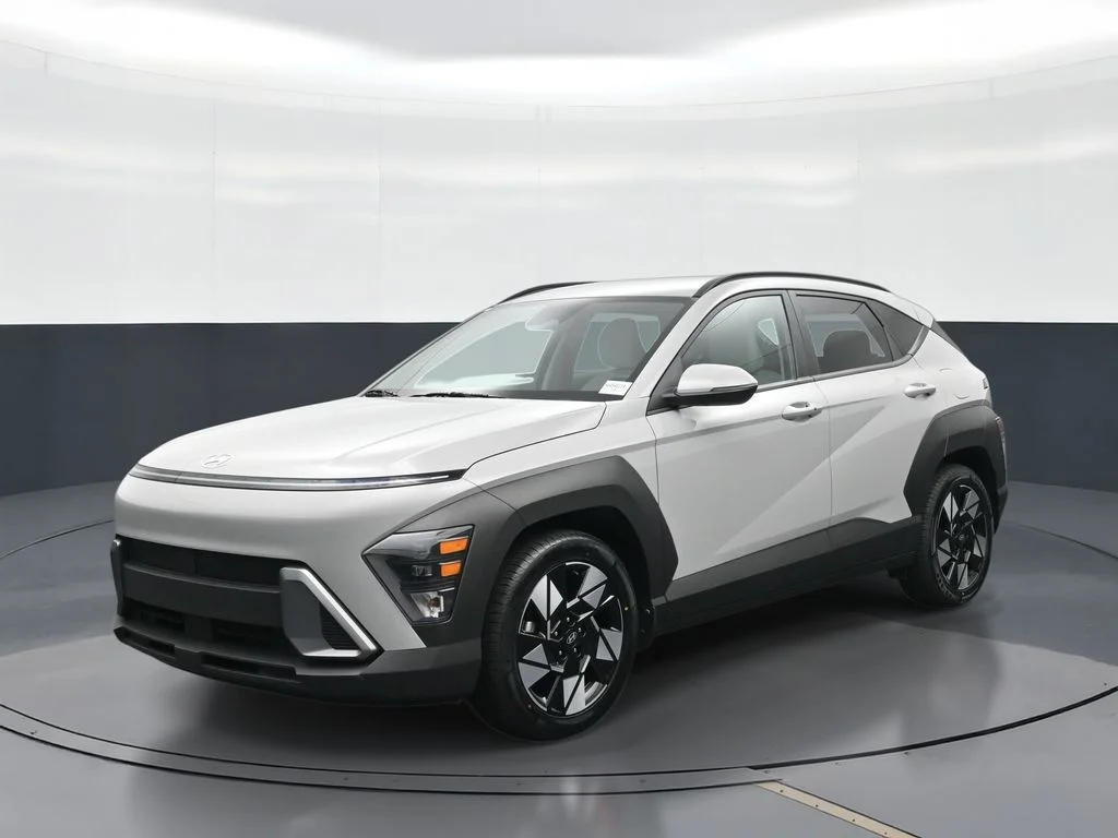 Used 2024 Gray Hyundai SEL image 1