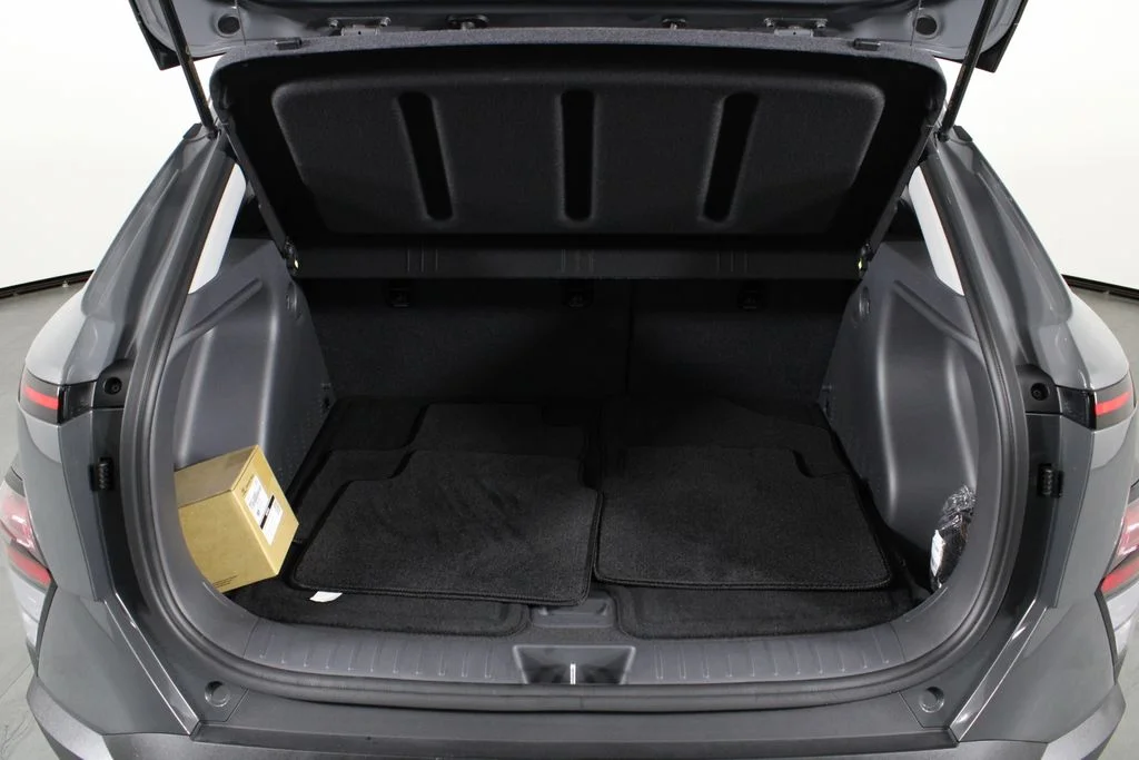 Used 2026 Gray Hyundai SEL Sport image 18