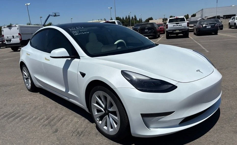 Used 2023 White Tesla Base image 2