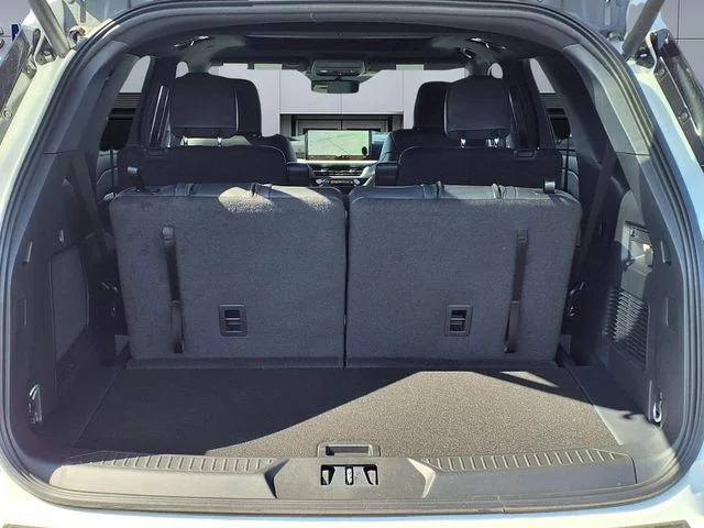 2026 Ford Explorer ST-Line - Photo 9