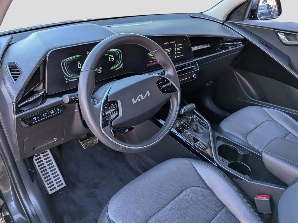 Used 2024 Gray Kia SX Touring image 13
