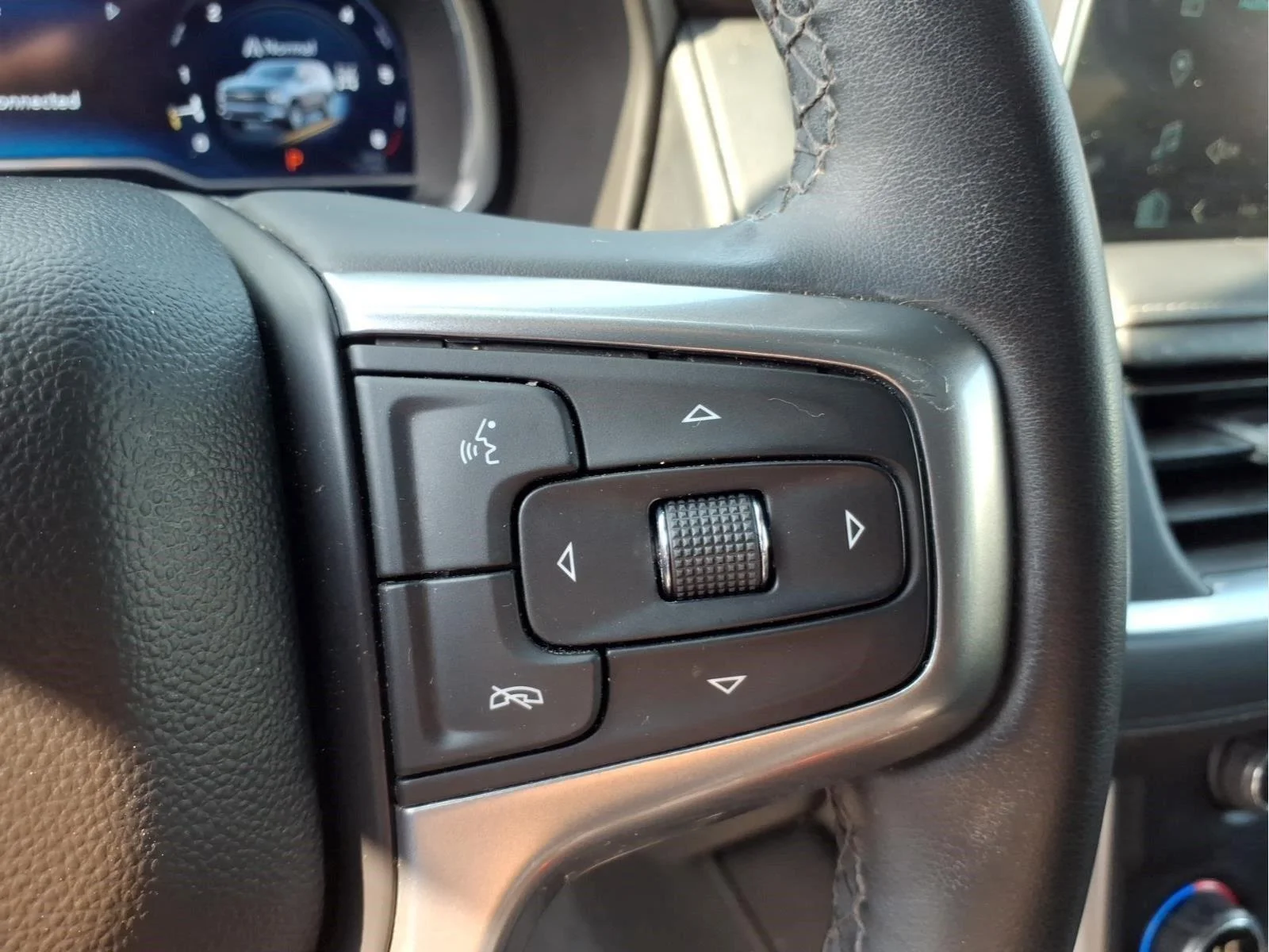 Used 2023 Sterling Gray Metallic Chevrolet Z71 image 23