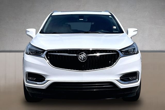 Used 2019 White Buick Essence image 3