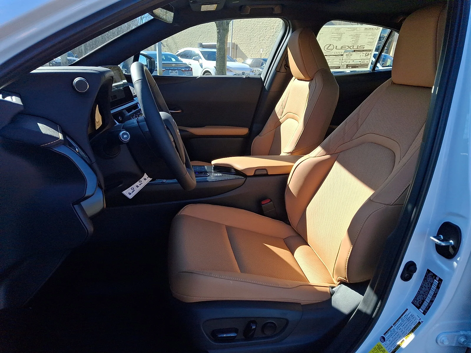 2026 Lexus UX Hybrid 300h Premium - Photo 7