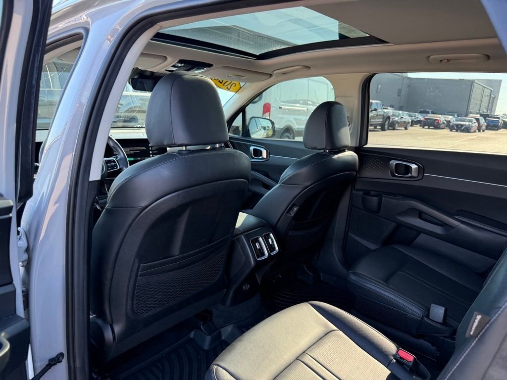 Used 2025 Gray Kia EX image 9