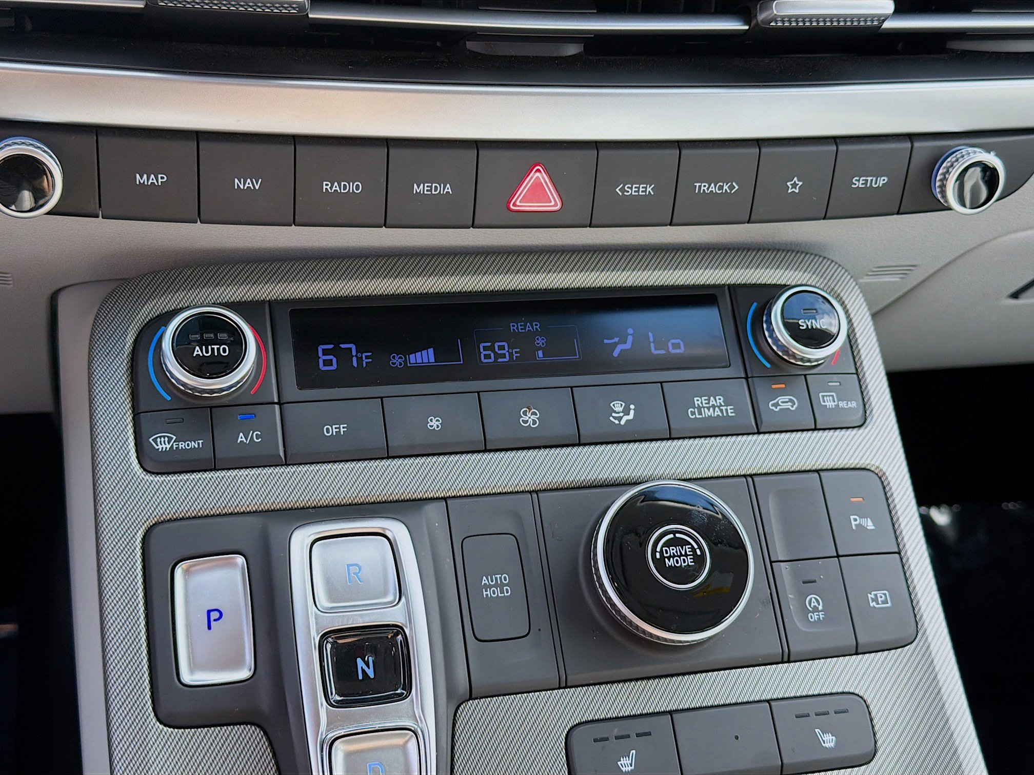 2025 Hyundai Palisade SEL - Photo 13
