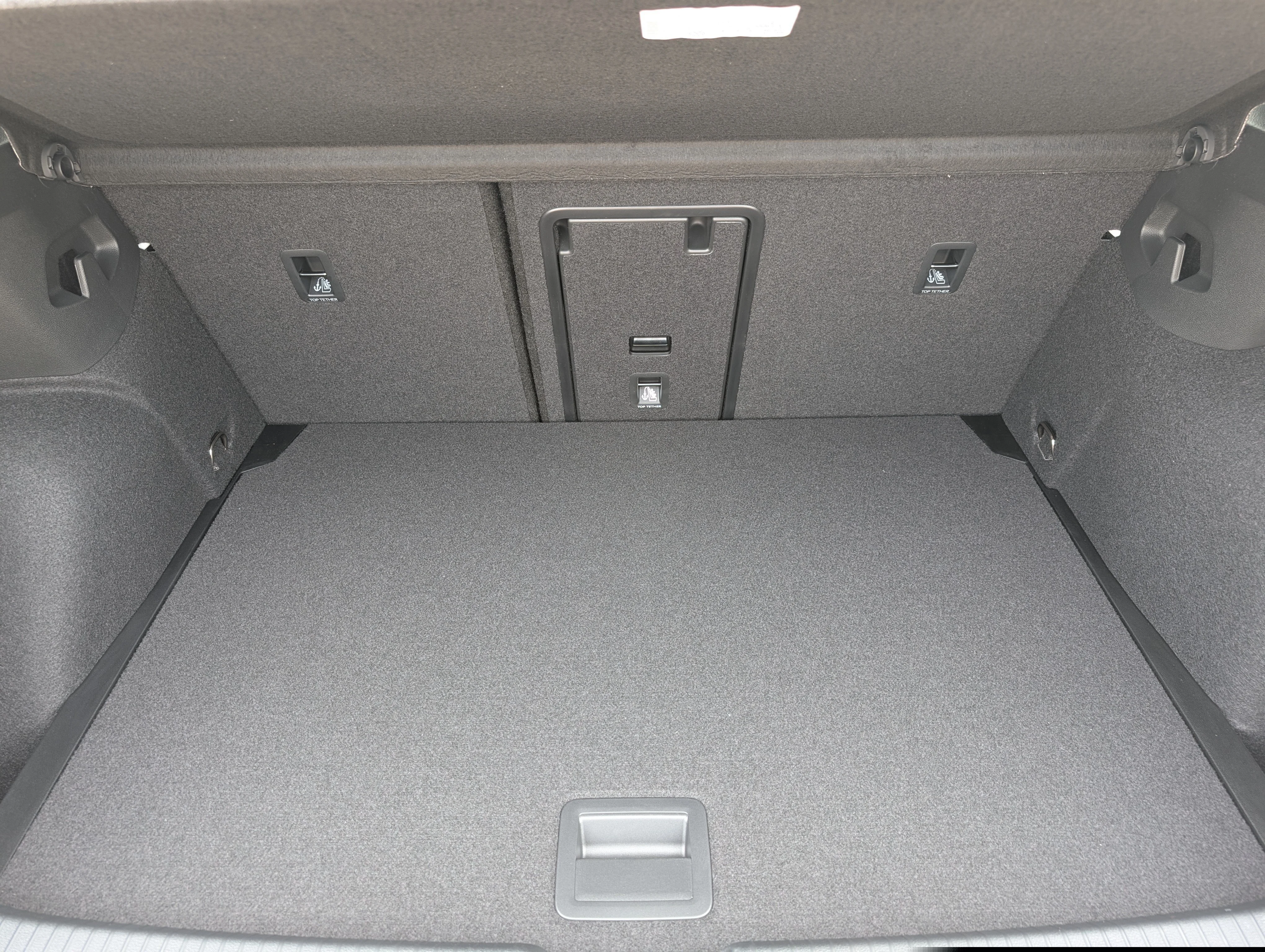 New 2026 Opal White Pearl Volkswagen SE image 4