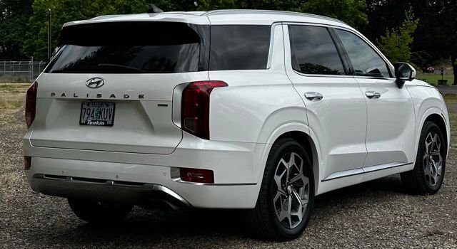 Used 2021 Hyper White Hyundai Calligraphy image 9