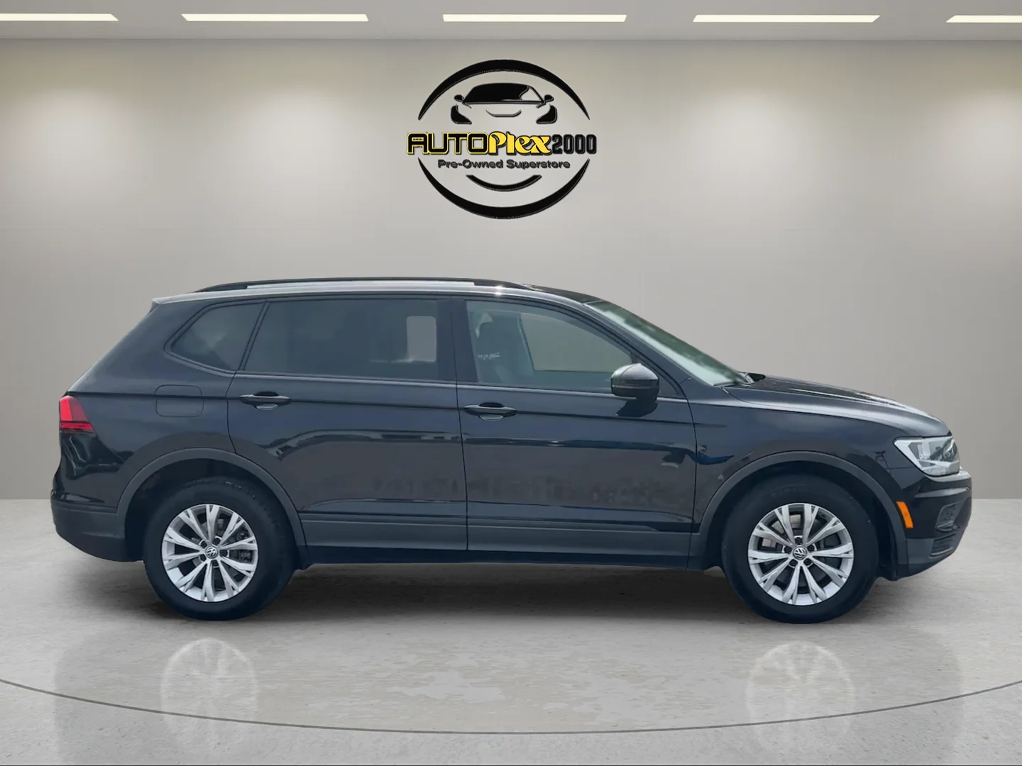 Used 2018 Black Volkswagen 2.0T S image 8