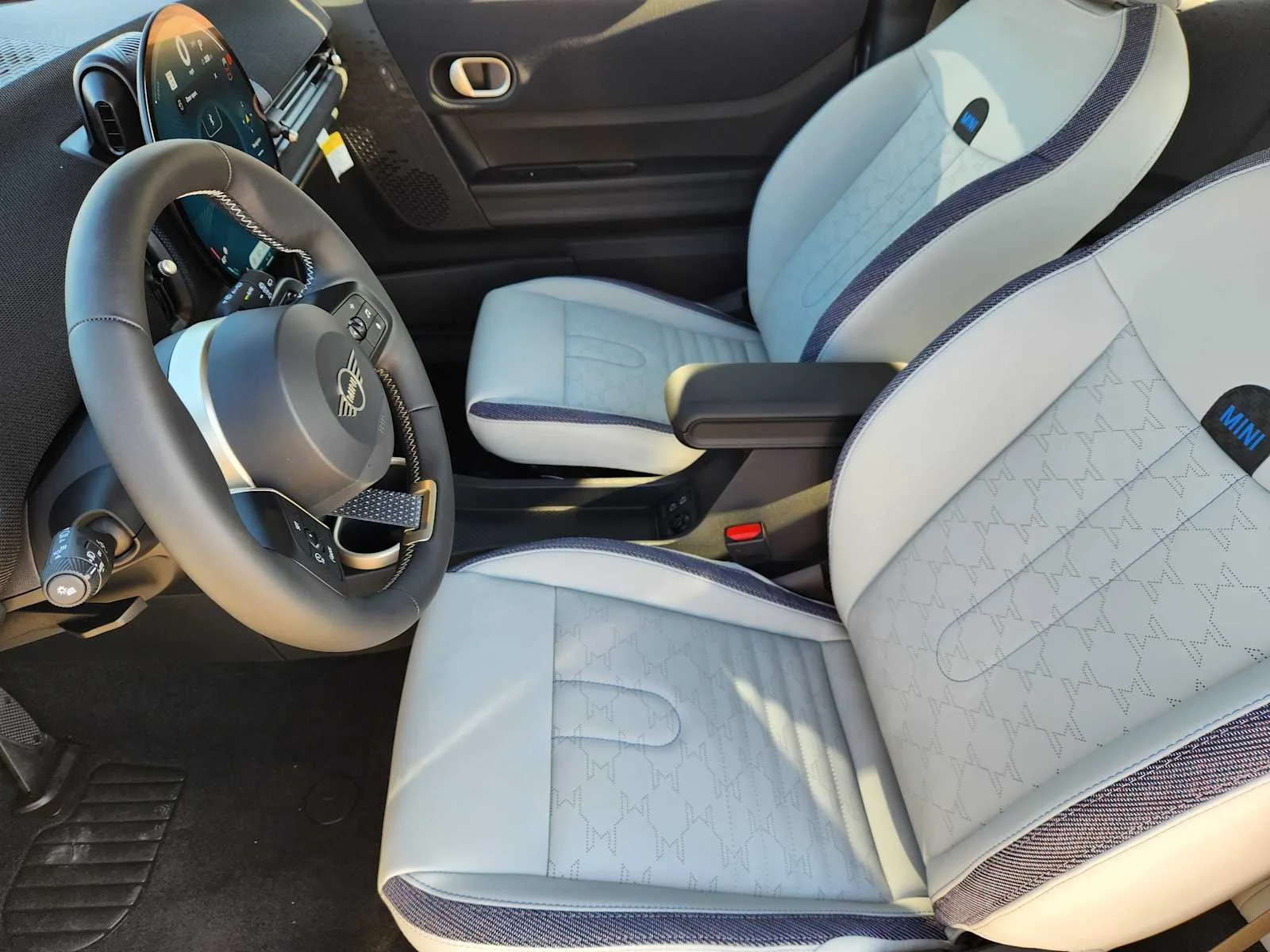 New 2026 Nanuq White Metallic MINI Cooper S image 4