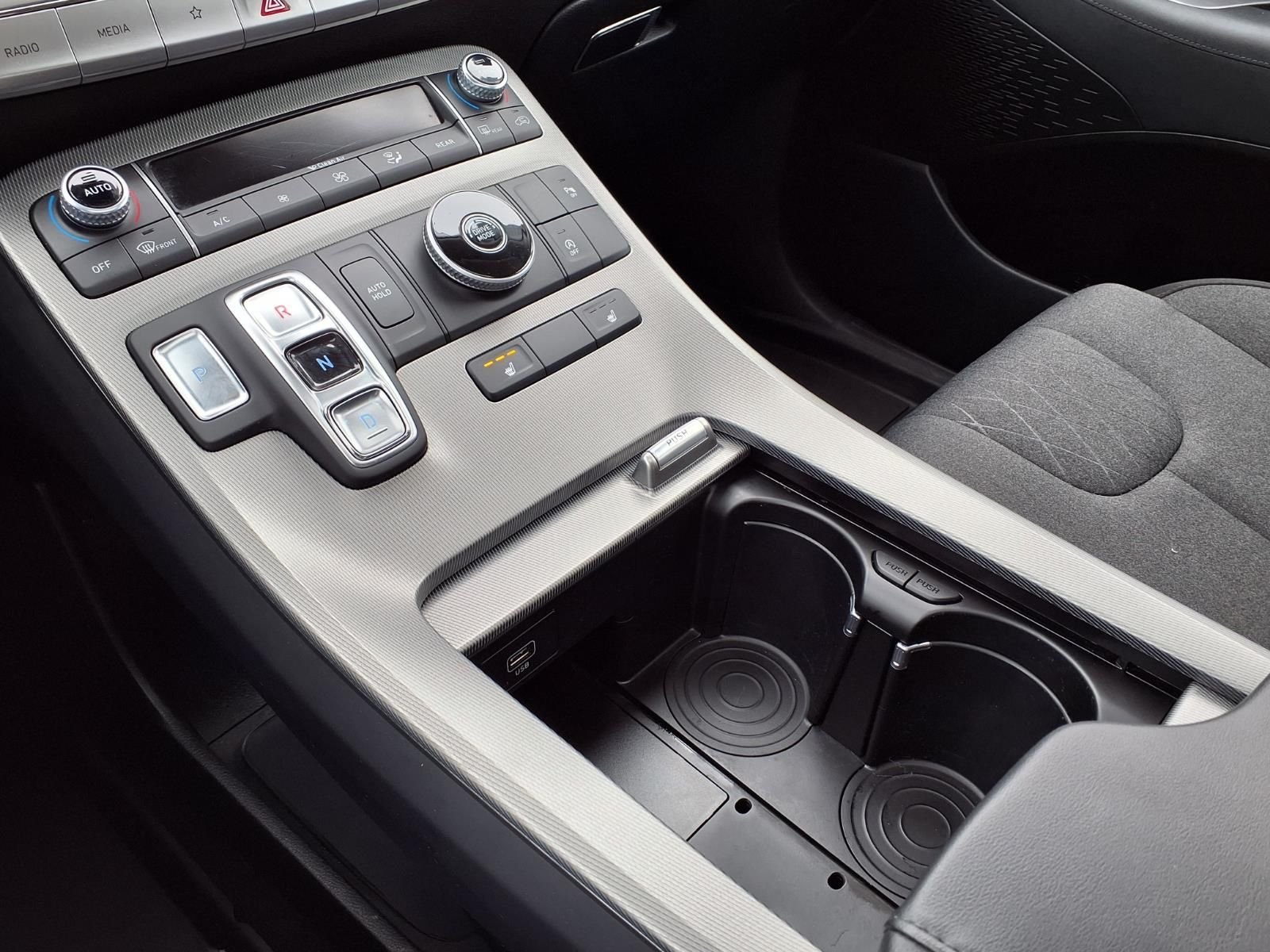 Used 2022 Abyss Black Hyundai SEL image 25