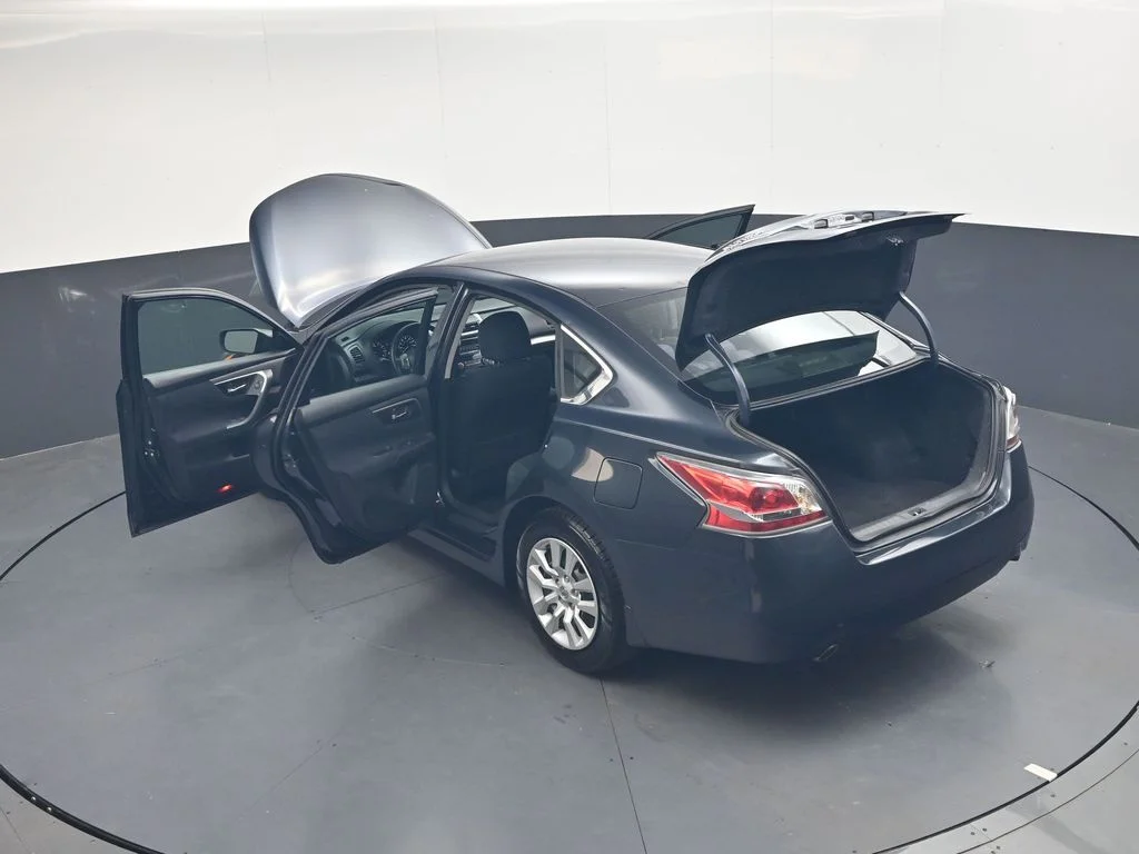 Used 2015 Storm Nissan 2.5 S image 39