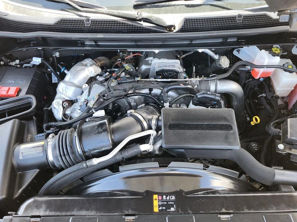 Used 2025 Sterling Gray Metallic Chevrolet LT image 22