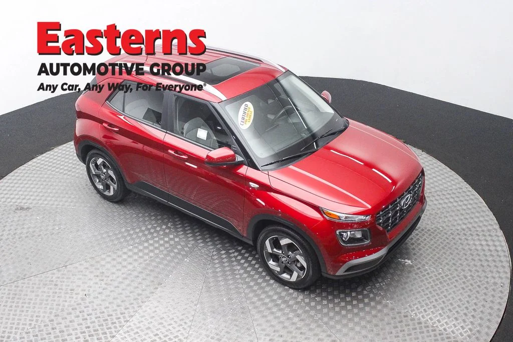 Used 2025 Red Hyundai SEL image 3