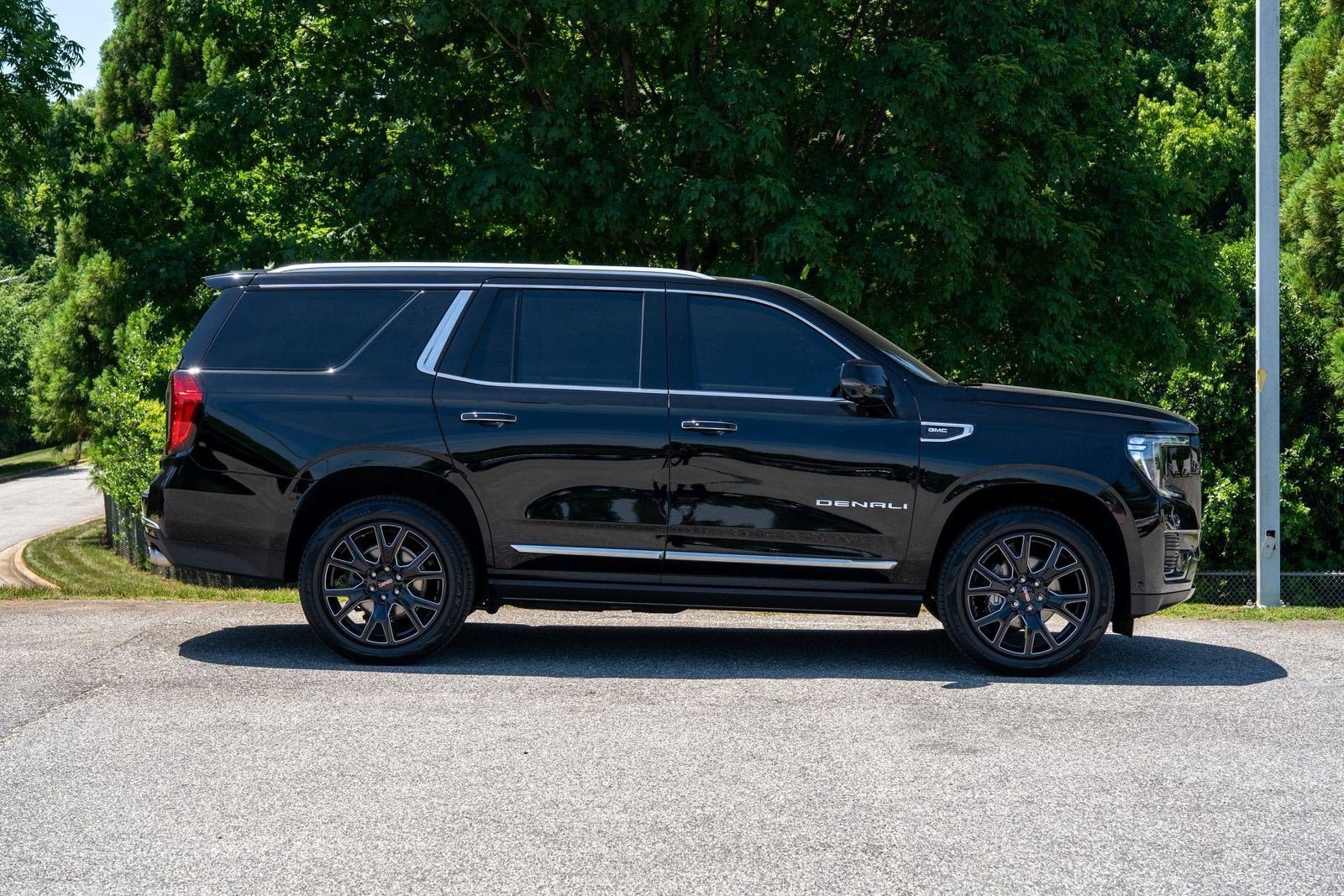 Used 2024 Onyx Black GMC Denali image 9