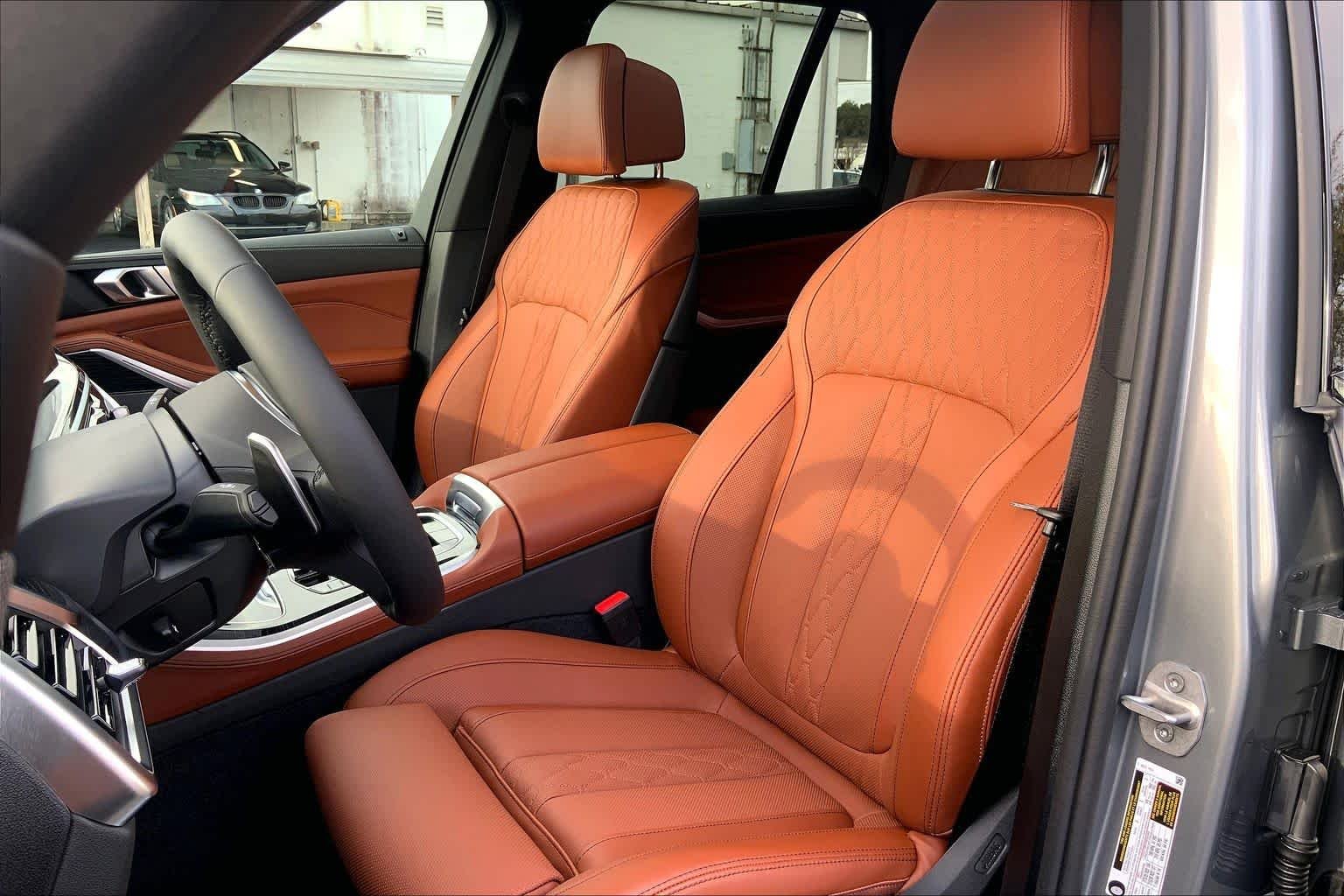 New 2026 Skyscraper Grey Metallic BMW sDrive40i image 9