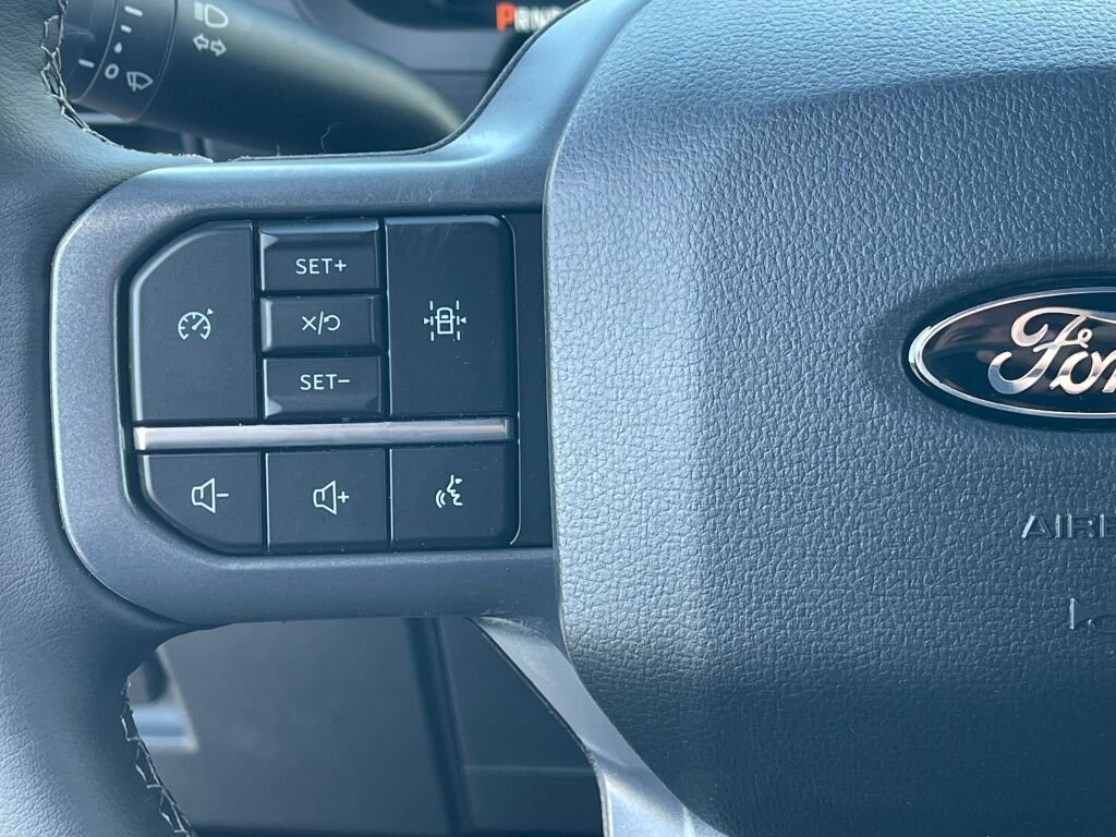 New 2026 Oxford White Ford XLT image 16