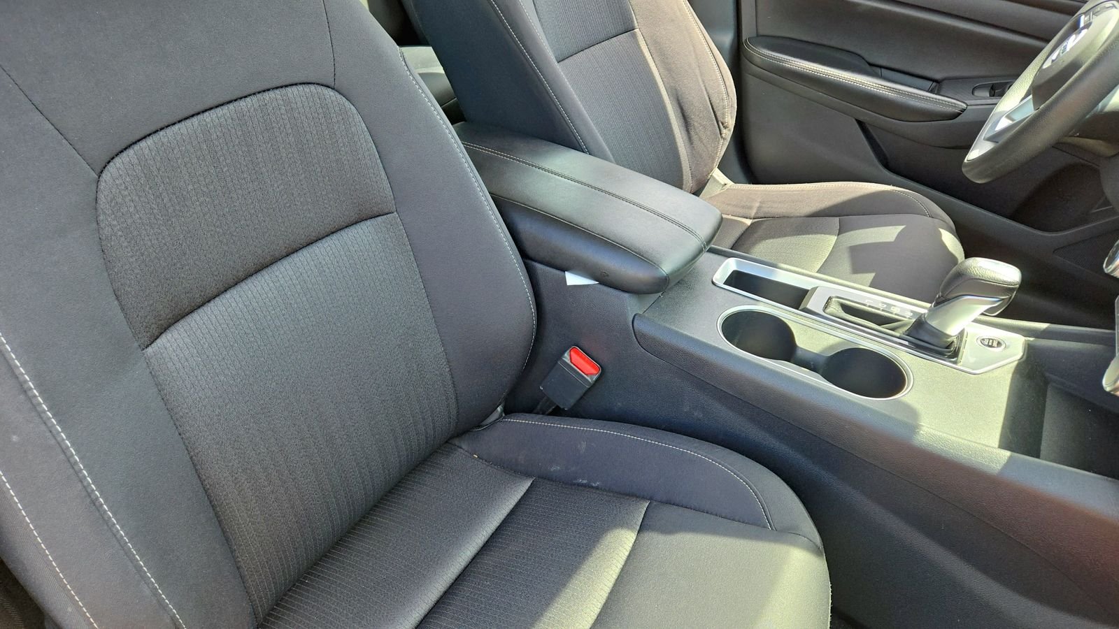 Used 2022 Black Nissan 2.5 SV image 20