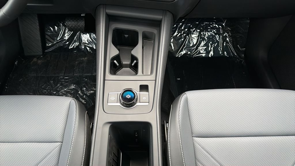 New 2026 Pure White Volkswagen 2.0T SE image 20