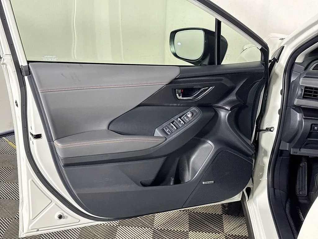 New 2026 CRYSTAL WHITE PEARL Subaru Limited Hybrid image 10