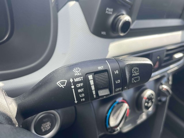 Used 2019 Silver Hyundai SEL image 25