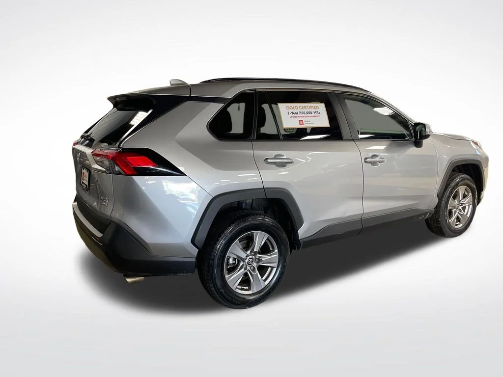 Used 2025 Silver Toyota XLE image 7