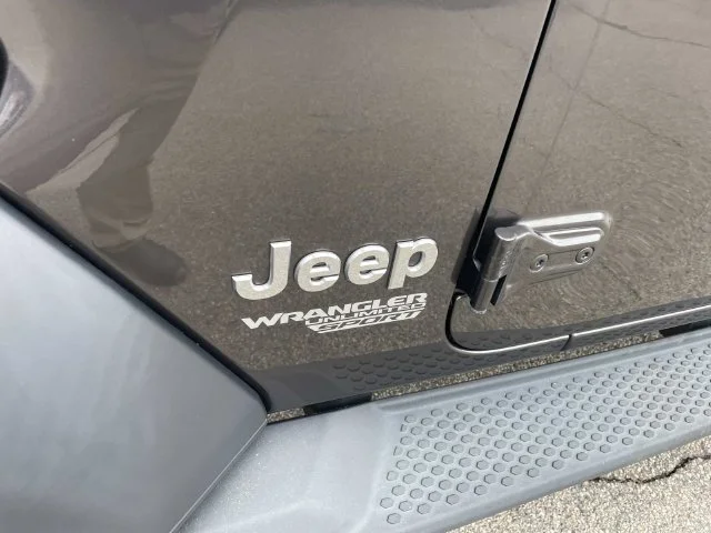 Used 2019 Gray Jeep Unlimited Sport S image 13