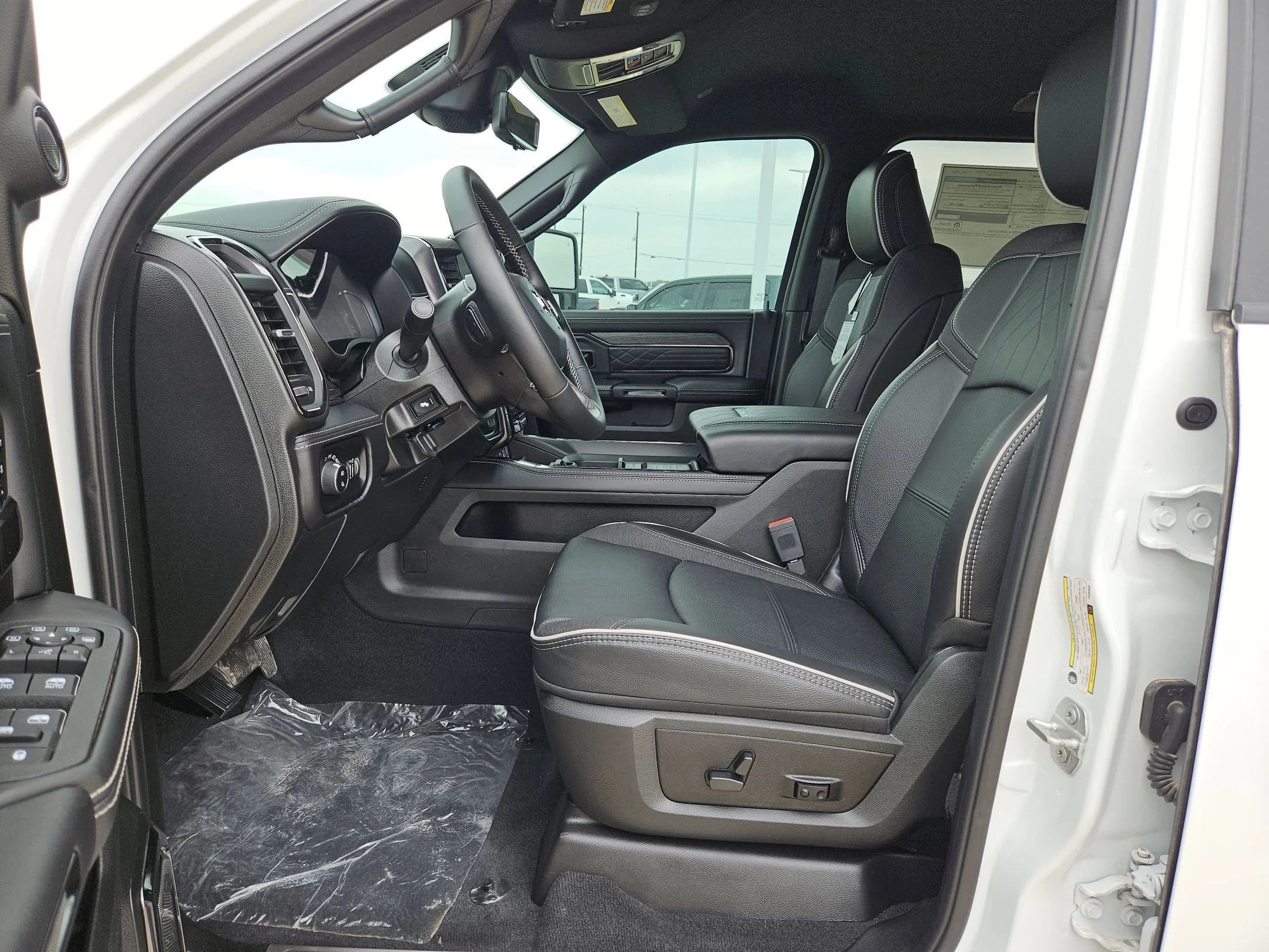 New 2026 Bright White Clear-Coat Exterior Paint RAM Limited image 9