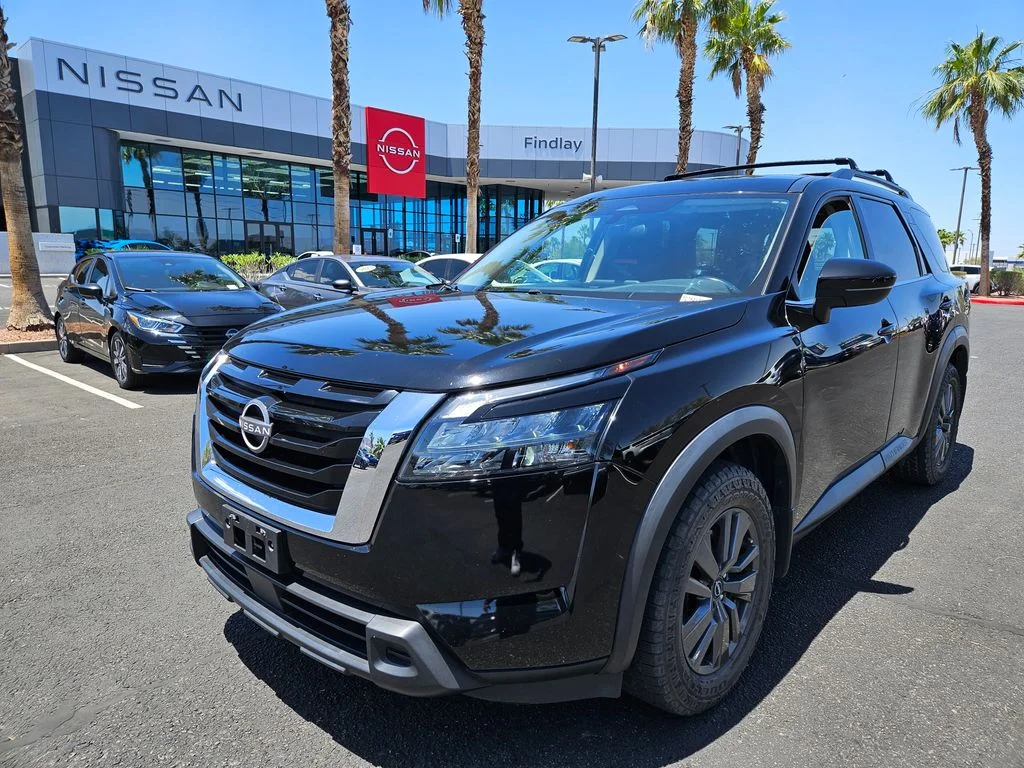 2023 Nissan Pathfinder SV 2WD's photo