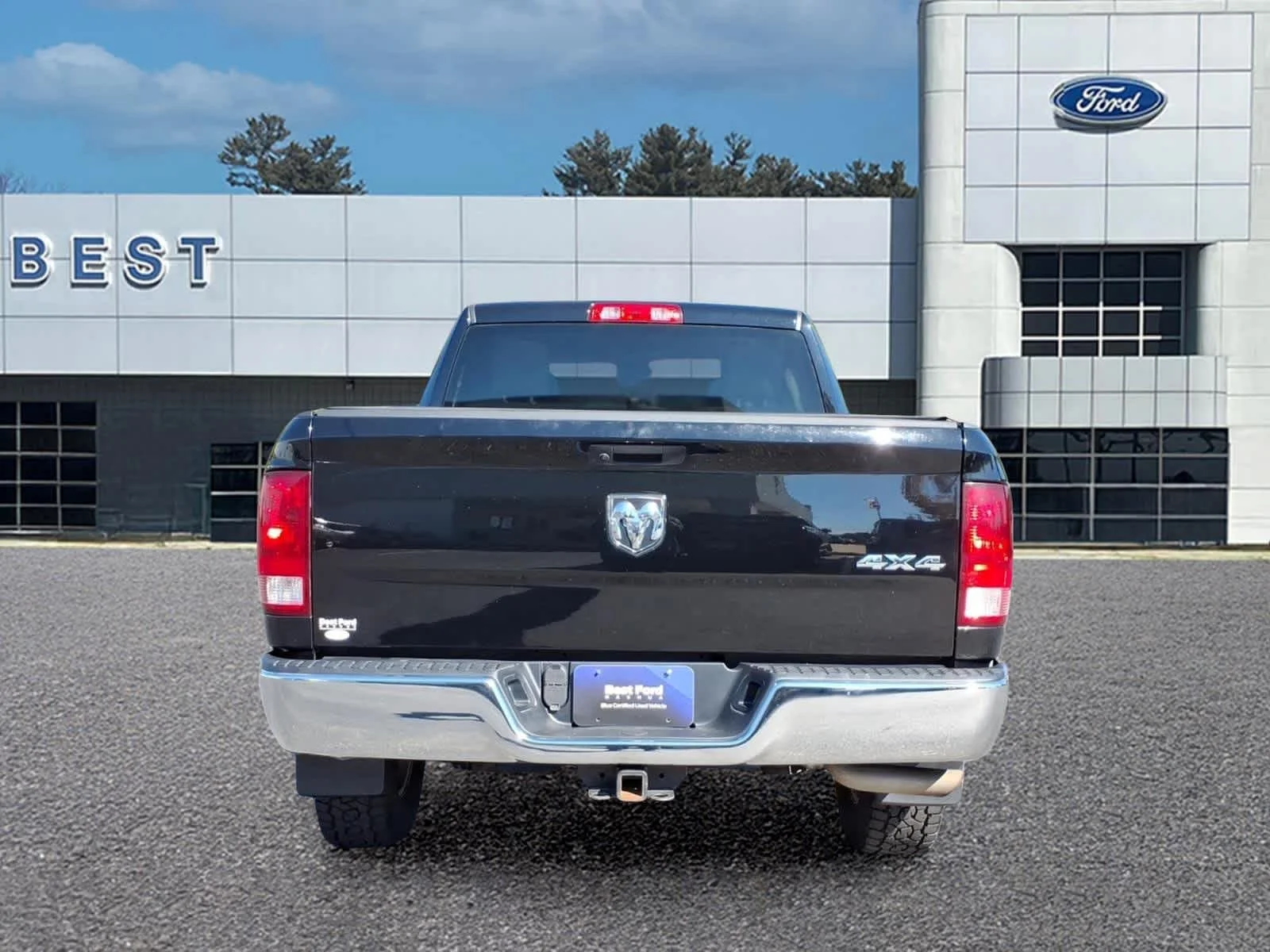 Used 2022 Diamond Black Crystal Pearlcoat Ram Tradesman image 5