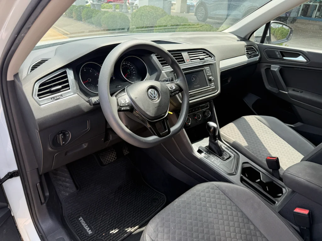 Used 2020 Pure White Volkswagen S image 2