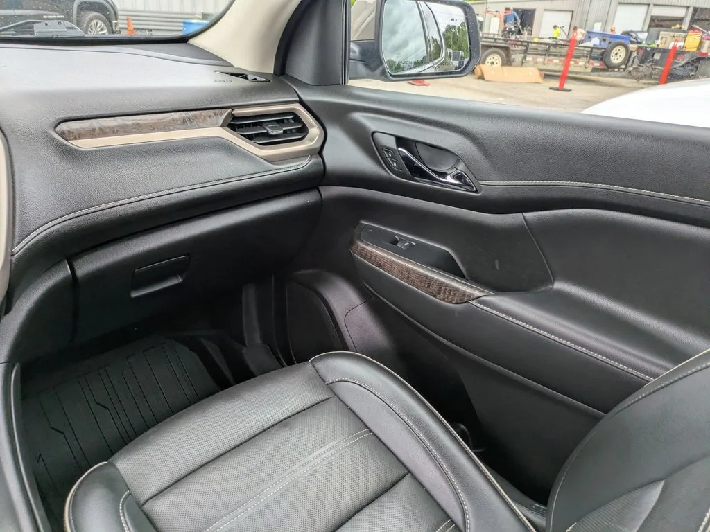 Used 2023  GMC Denali image 19