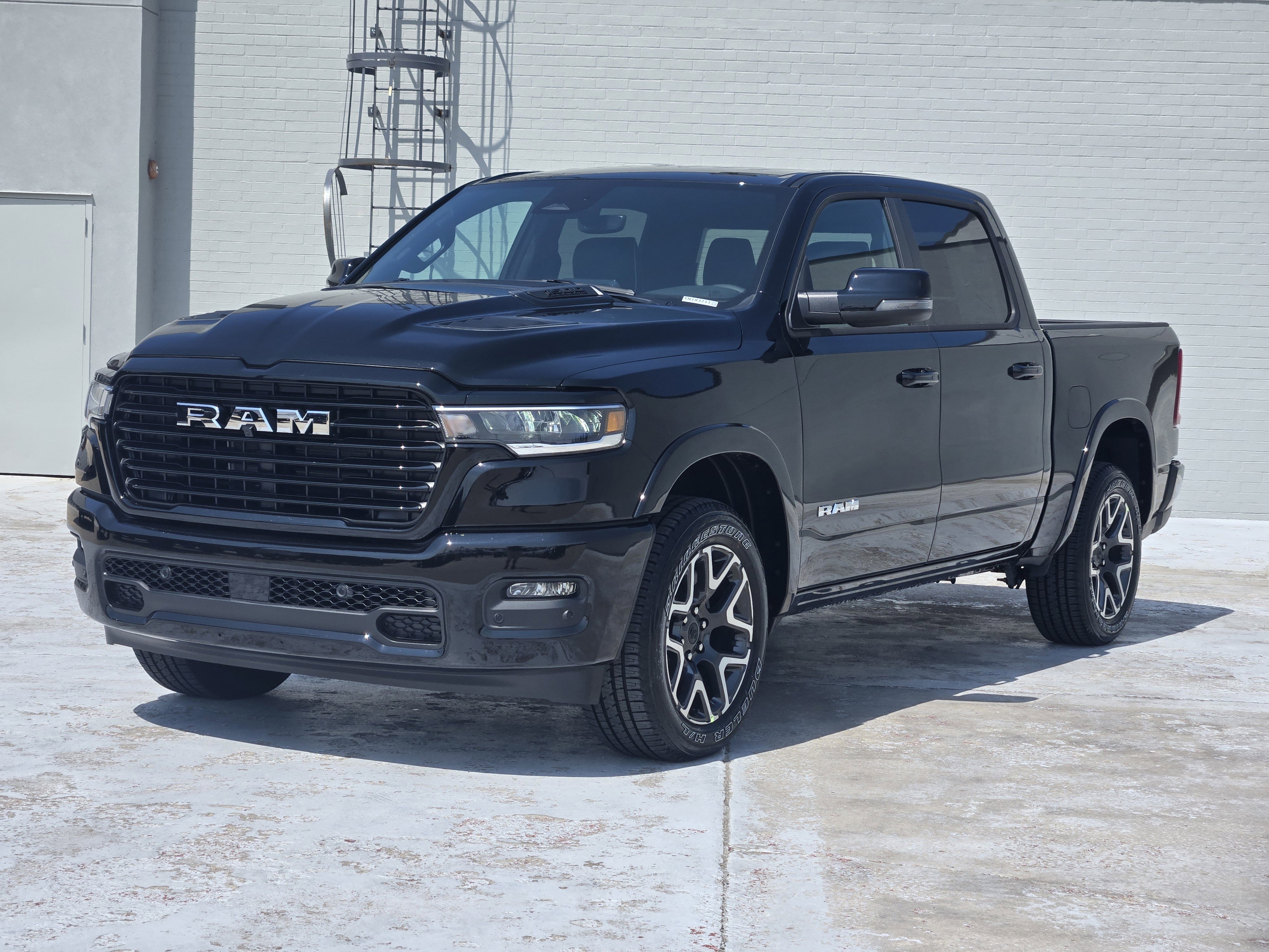 New 2026 Diamond Black Crystal Pearl-Coat Exterior Paint RAM Laramie image 2