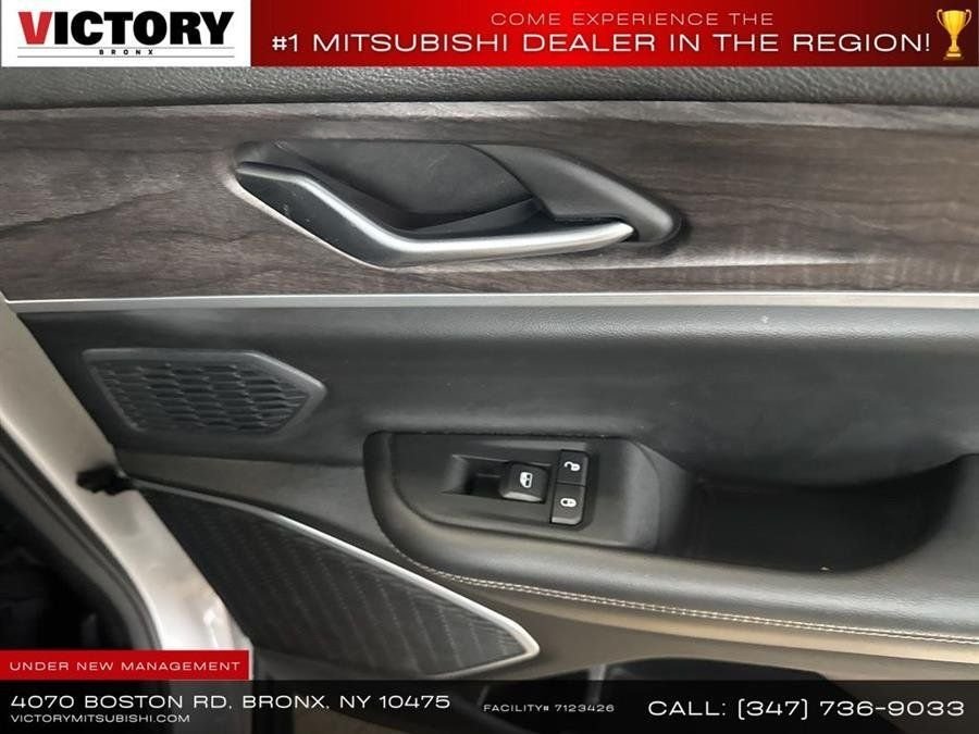 Used 2023 Silver Jeep 4xe image 12