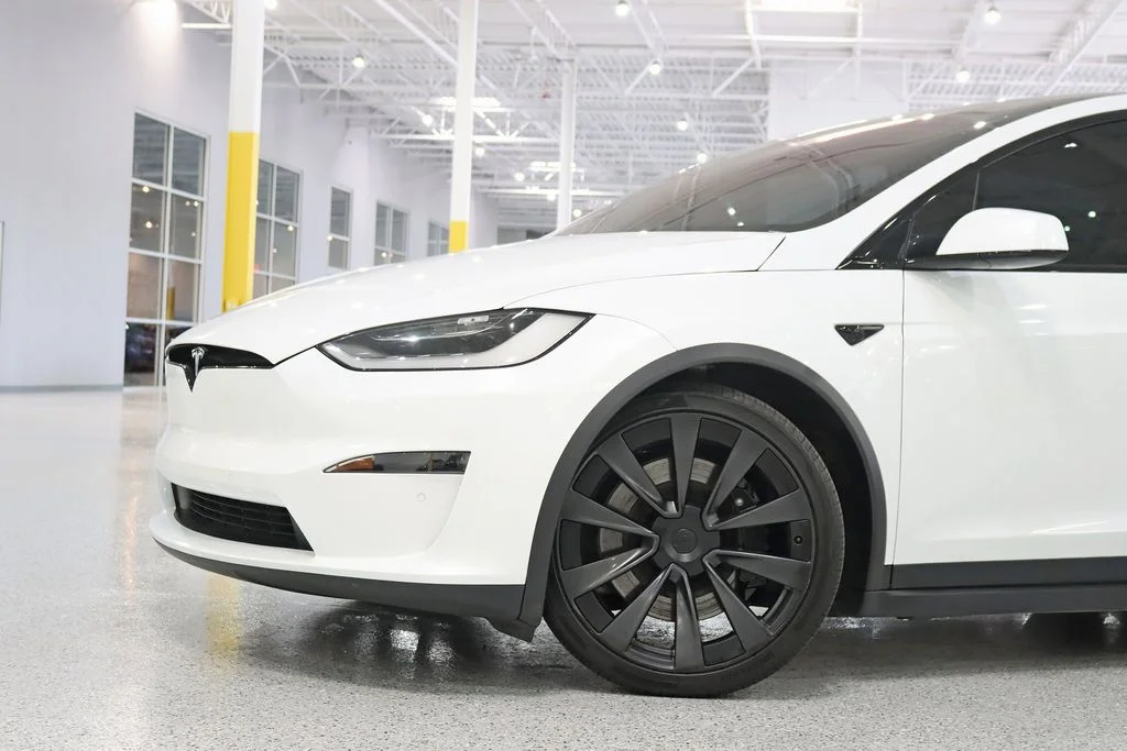 Used 2022  Tesla Plaid image 2
