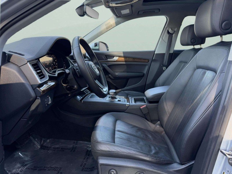 Used 2018 Florett Silver Metallic Audi Premium Plus image 19