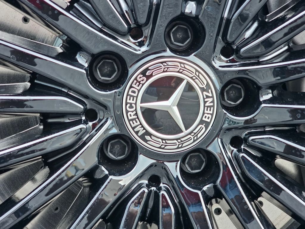 New 2026 Black Mercedes-Benz GLC 300 image 11